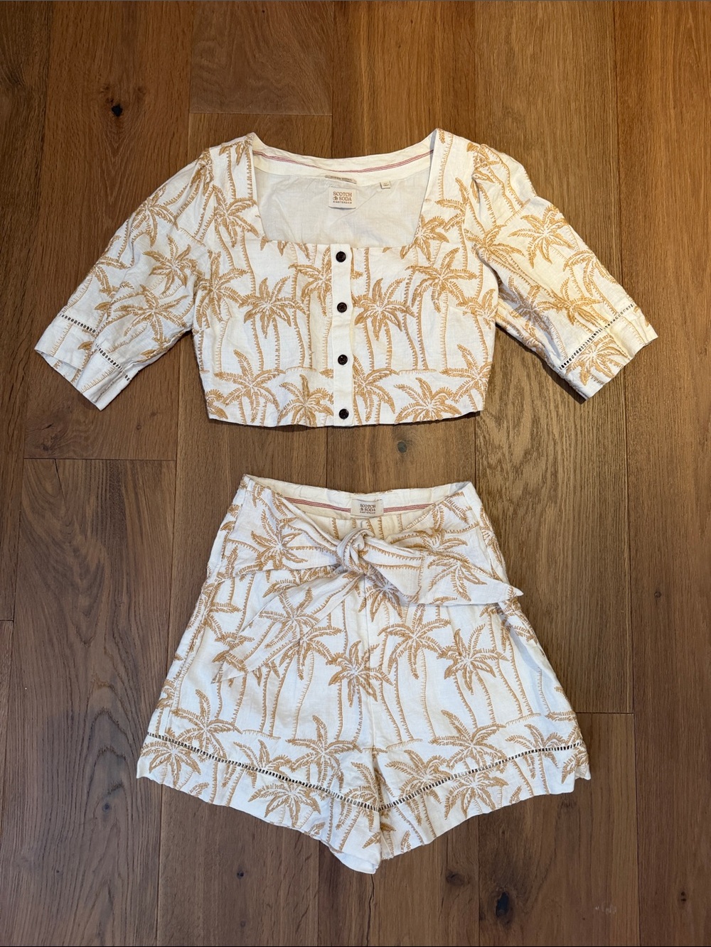 Scotch and soda embroidered set